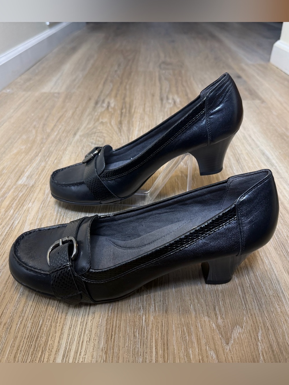 NEW Aerosoles Heel Rest Black Genuine Leather Loafer Pumps Size 12 Buckle
